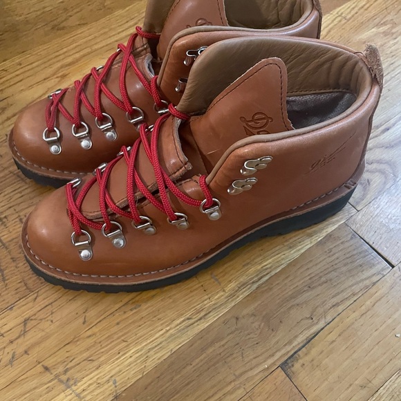 Danner Mountain Light Cascade with Gortex. Men’s US 9 - Picture 9 of 11
